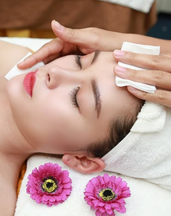 COMBO DƯỠNG DA MẶT VÀ CỔ - 5 BƯỚC 120K 